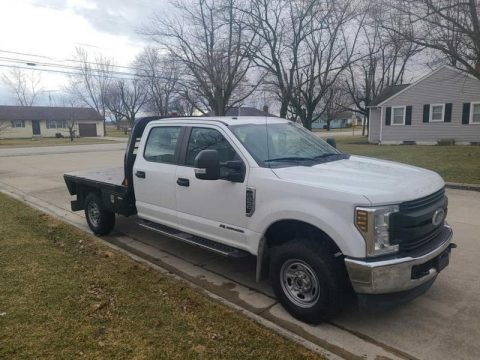 Oxford White 2019 Ford F250 Super Duty XL Crew Cab 4x4 Chassis