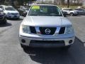 Nissan Frontier SE Crew Cab 4x4 Radiant Silver photo #3