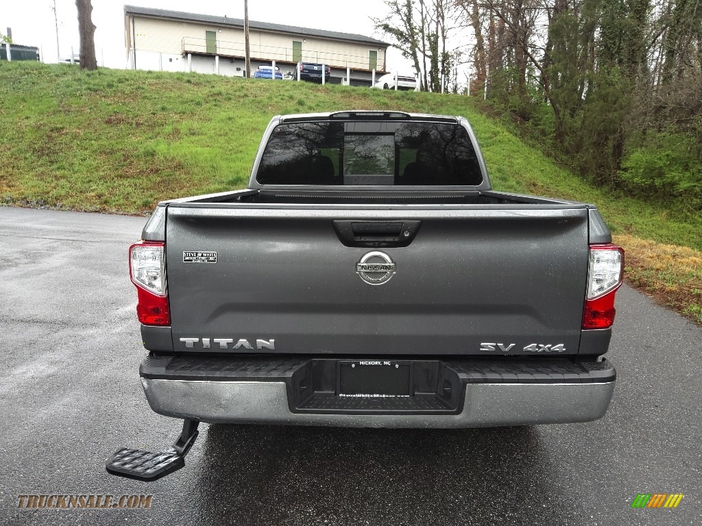 2019 Titan SV Crew Cab 4x4 - Gun Metallic / Black photo #7