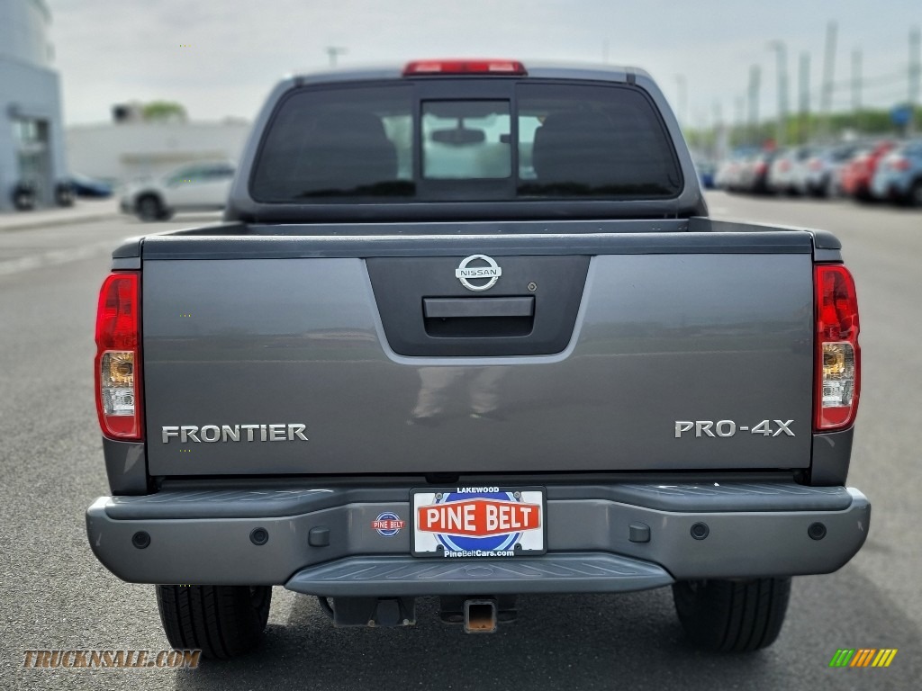 2018 Frontier Pro-4X Crew Cab 4x4 - Gun Metallic / Graphite photo #13