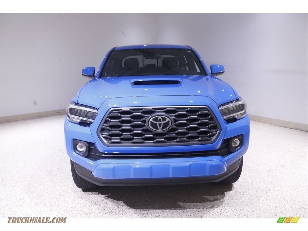 2020 Tacoma TRD Sport Double Cab 4x4 - Voodoo Blue / TRD Cement/Black photo #2