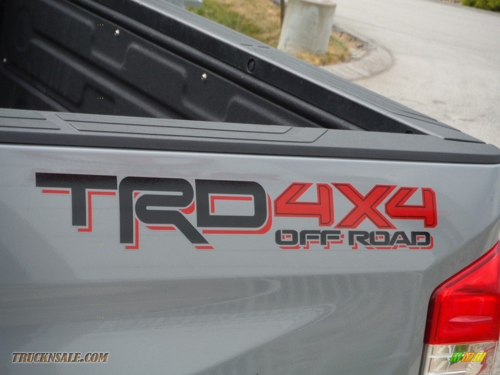 2020 Tundra TRD Off Road CrewMax 4x4 - Cement / Black photo #15