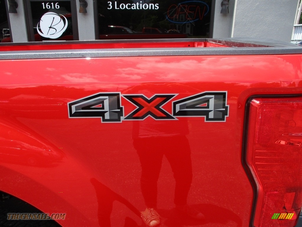 2020 F250 Super Duty XLT Regular Cab 4x4 - Race Red / Medium Earth Gray photo #38