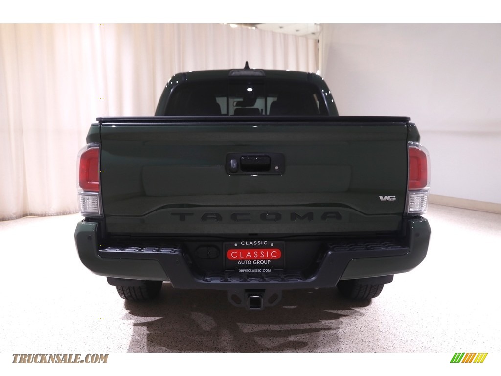 2022 Tacoma SR5 Double Cab 4x4 - Army Green / Cement/Black photo #17