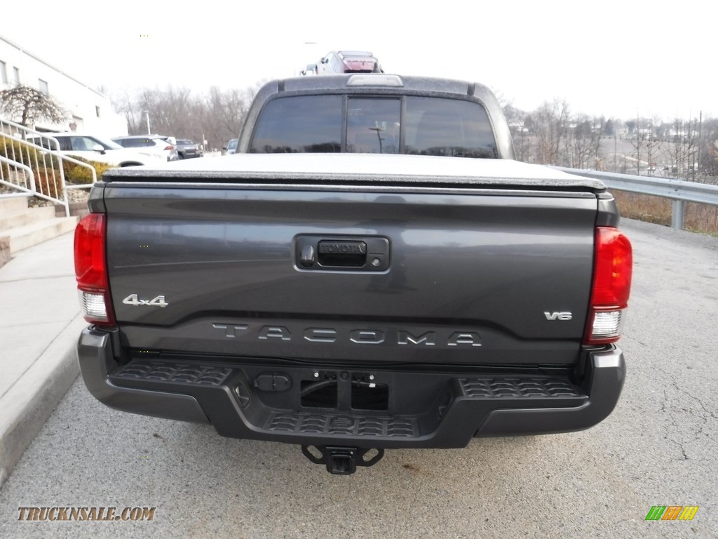 2021 Tacoma SR5 Double Cab 4x4 - Magnetic Gray Metallic / Cement photo #17