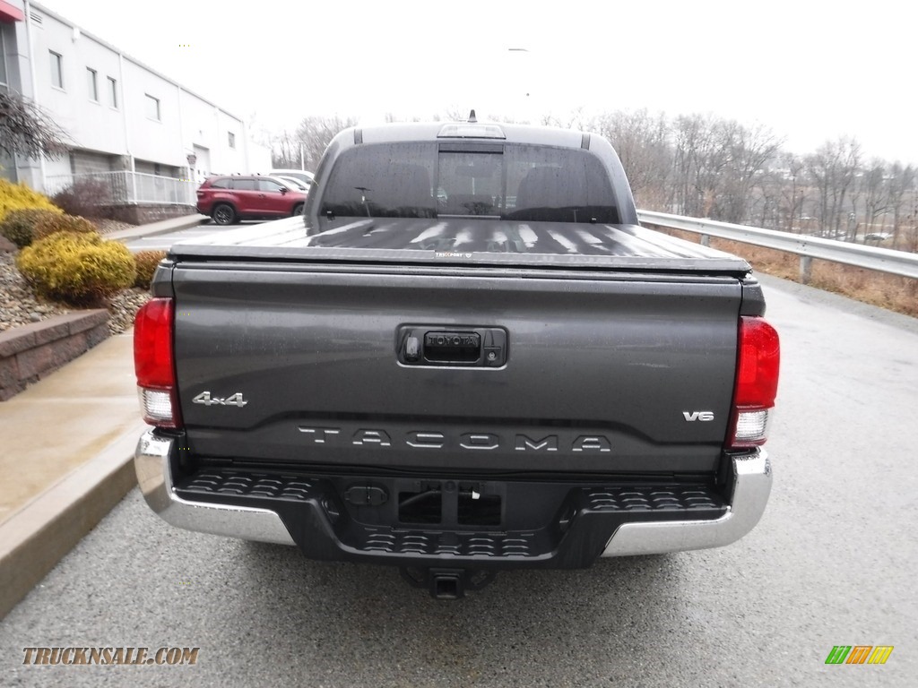 2020 Tacoma SR5 Double Cab 4x4 - Magnetic Gray Metallic / Cement photo #17