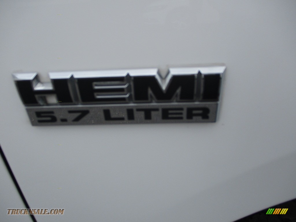 2012 Ram 1500 ST Quad Cab 4x4 - Bright White / Dark Slate Gray/Medium Graystone photo #25