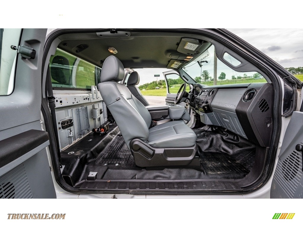 2015 F250 Super Duty XLT Super Cab 4x4 - Oxford White / Steel photo #26