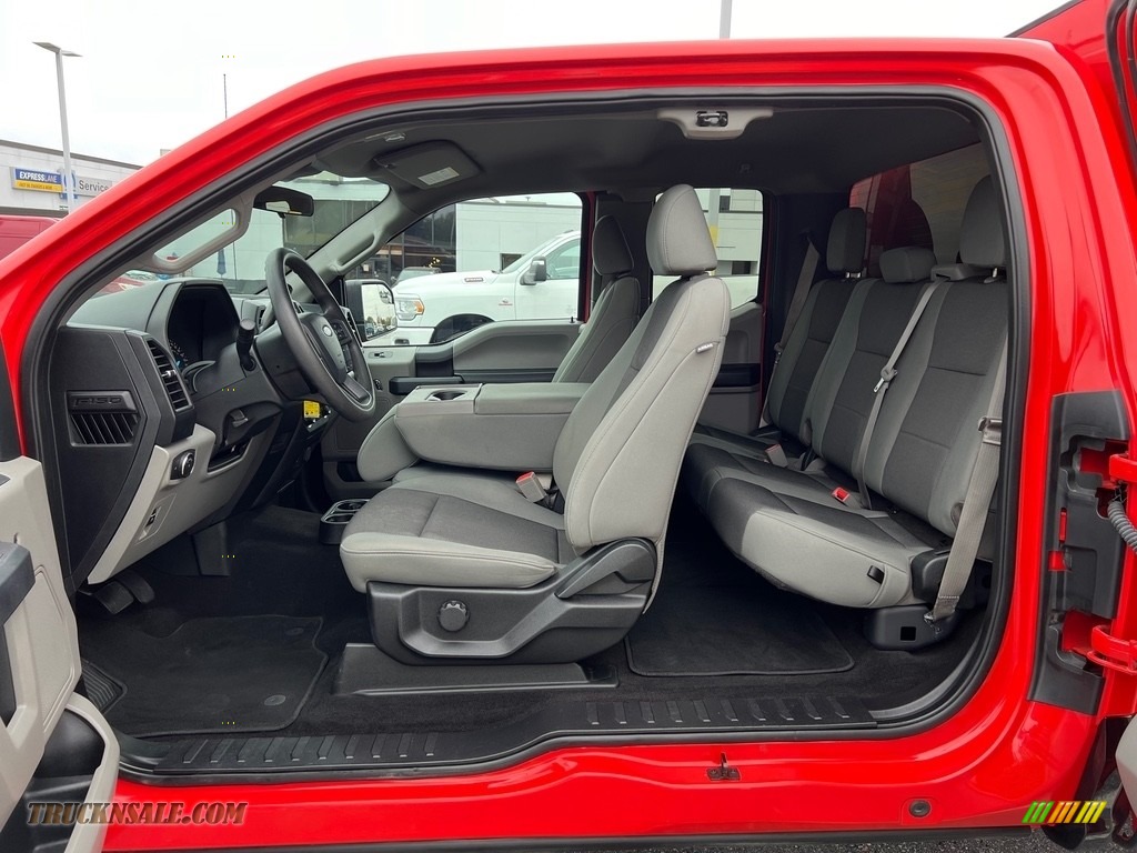 2019 F150 XL SuperCab 4x4 - Race Red / Earth Gray photo #21