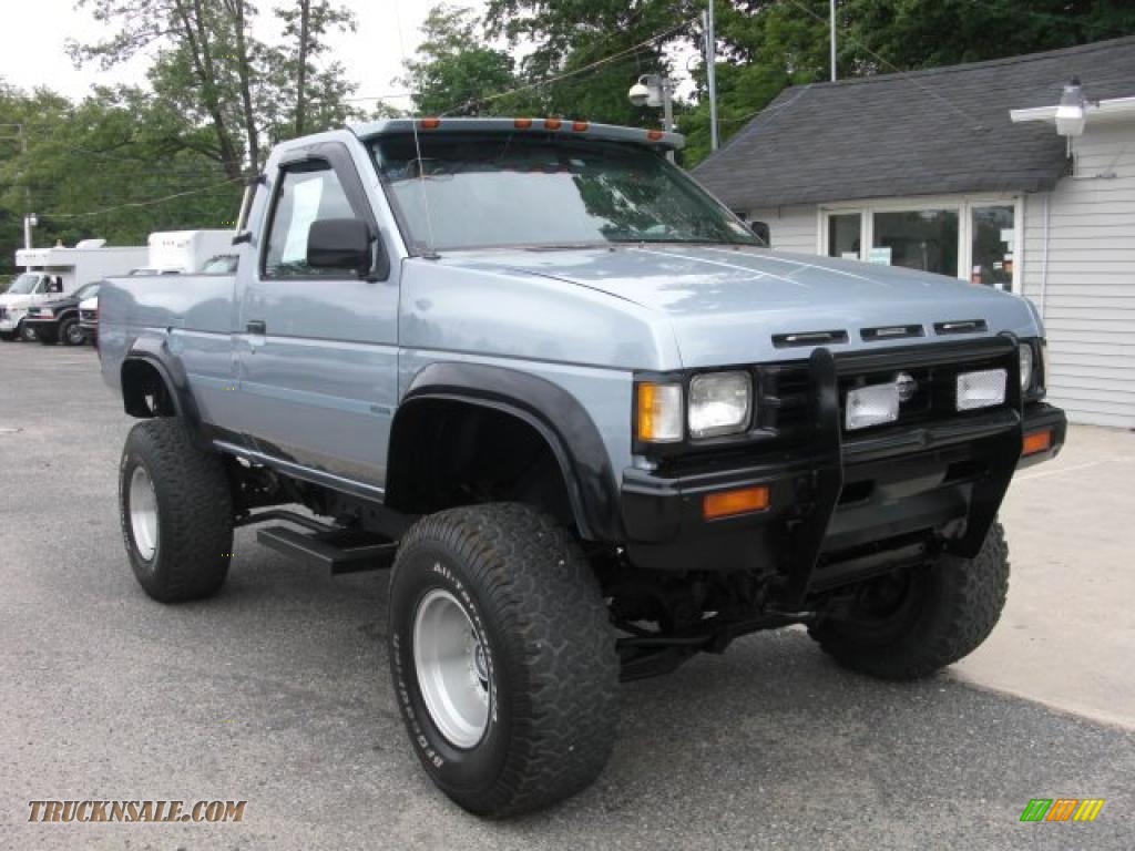 1990 Nissan 4x4 pickup for sale #4