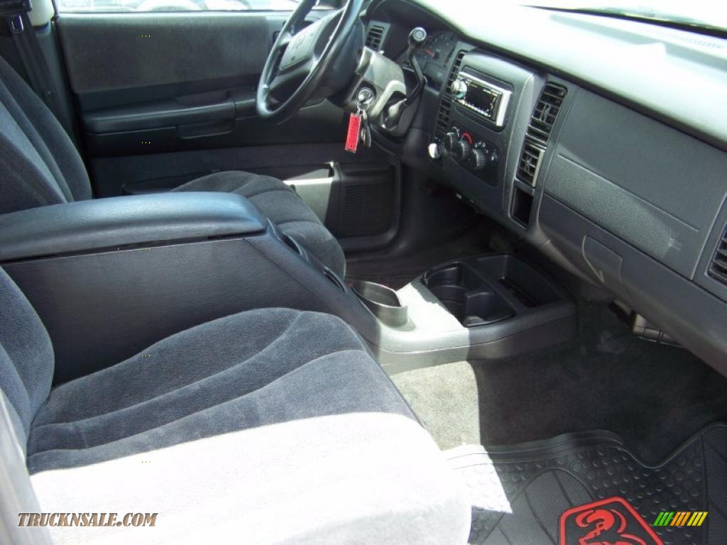2004 Dakota SLT Quad Cab 4x4 - Flame Red / Dark Slate Gray photo #9