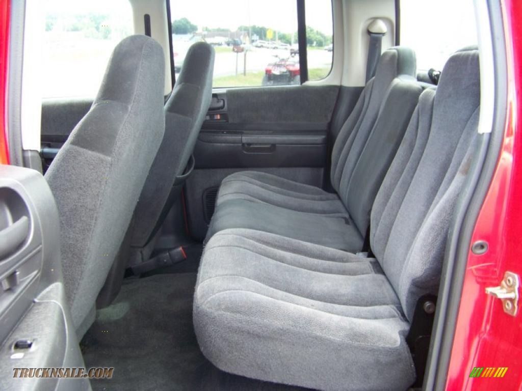 2004 Dakota SLT Quad Cab 4x4 - Flame Red / Dark Slate Gray photo #12