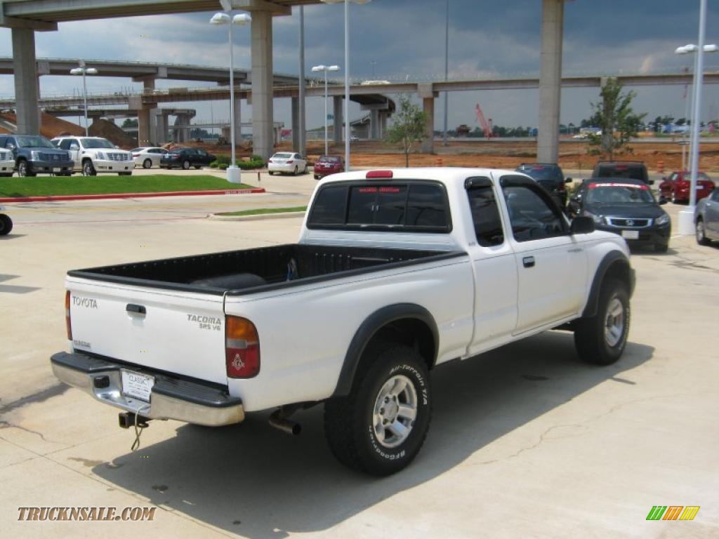 1999 Tacoma SR5 Extended Cab 4x4 - Natural White / Gray photo #5