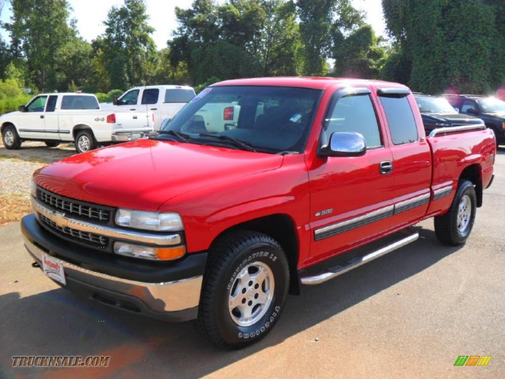 2000 Silverado 1500 LS Extended Cab 4x4 - Victory Red / Graphite photo #1