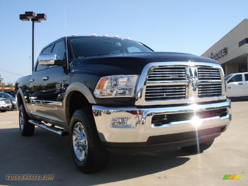 2011 Dodge Ram 2500 HD Laramie Crew Cab 4x4 in Brilliant Black Crystal