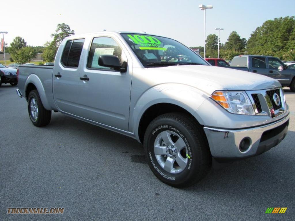 2011 Nissan king cab frontier #1