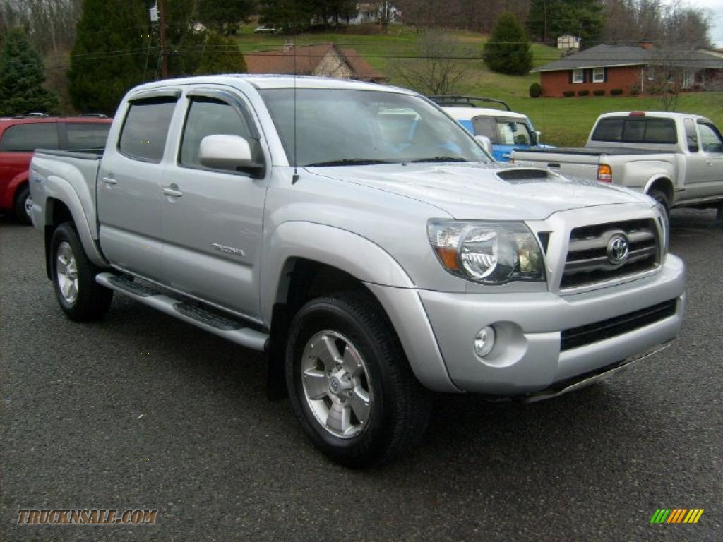 Silver toyota tacoma double cab