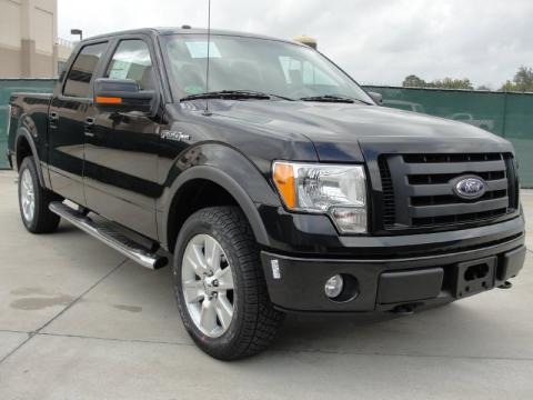 Tuxedo Black 2010 Ford F150 Platinum SuperCrew 4x4. Tuxedo Black