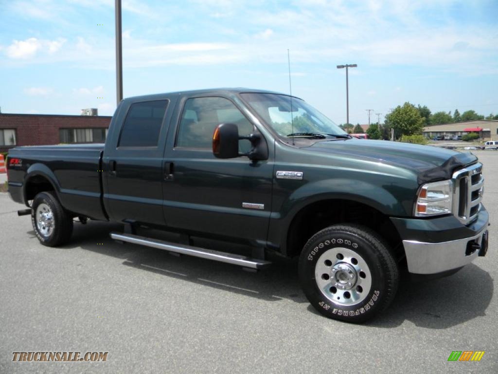 2005 Ford F250 Super Duty Xlt Crew Cab 4x4 In Dark Green Satin Metallic 