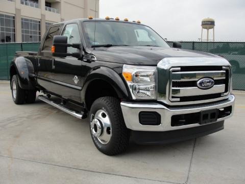 Ford F350 Super Duty Crew Cab. 2011 Ford F350 Super Duty XLT