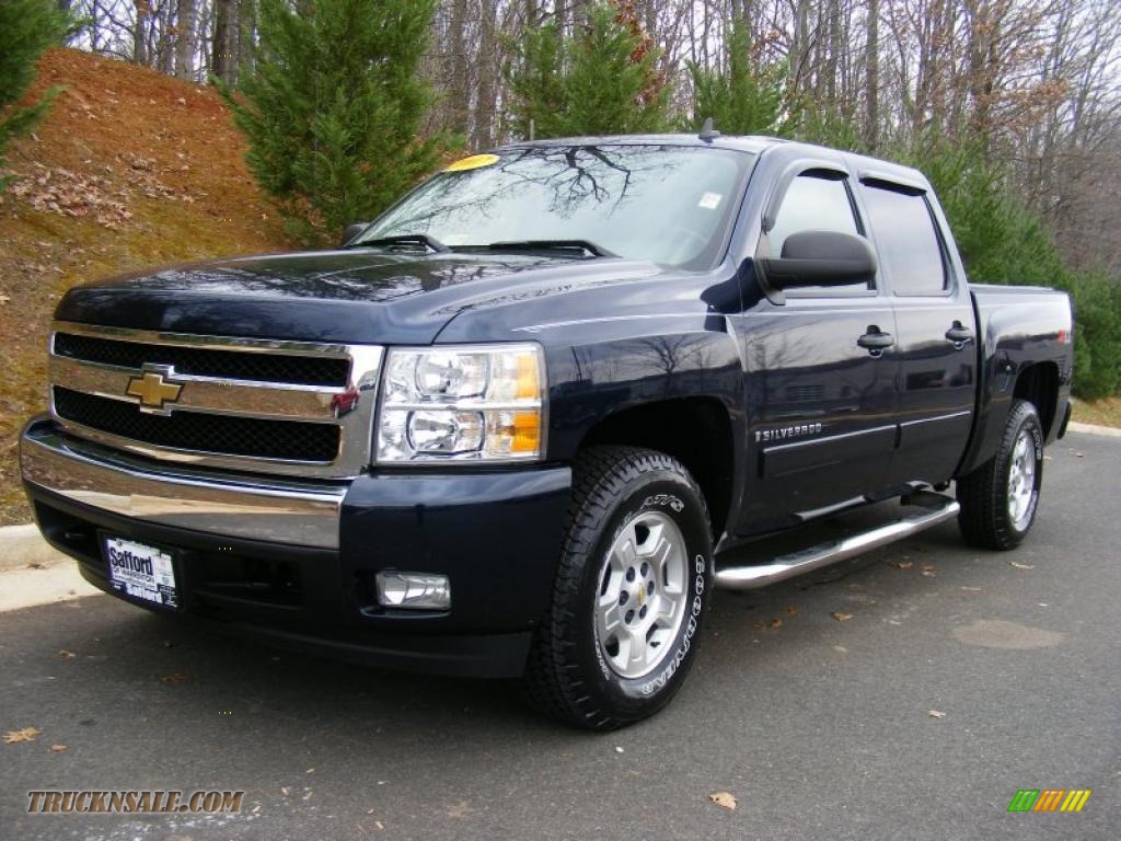 2007 Silverado 1500 LT Z71 Crew Cab 4x4 - Dark Blue Metallic / Dark Titanium Gray photo #1