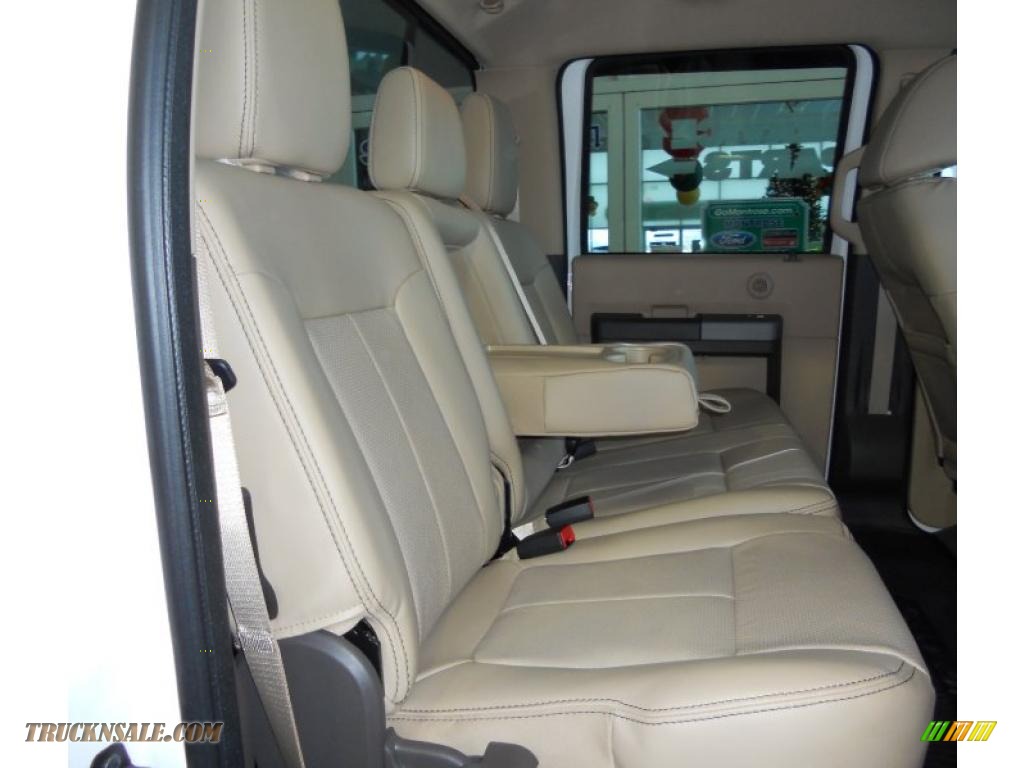 2011 F250 Super Duty Lariat Crew Cab 4x4 - White Platinum Metallic Tri-Coat / Adobe Beige photo #22