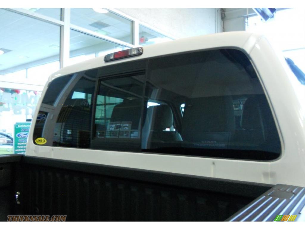 2011 F250 Super Duty Lariat Crew Cab 4x4 - White Platinum Metallic Tri-Coat / Adobe Beige photo #28