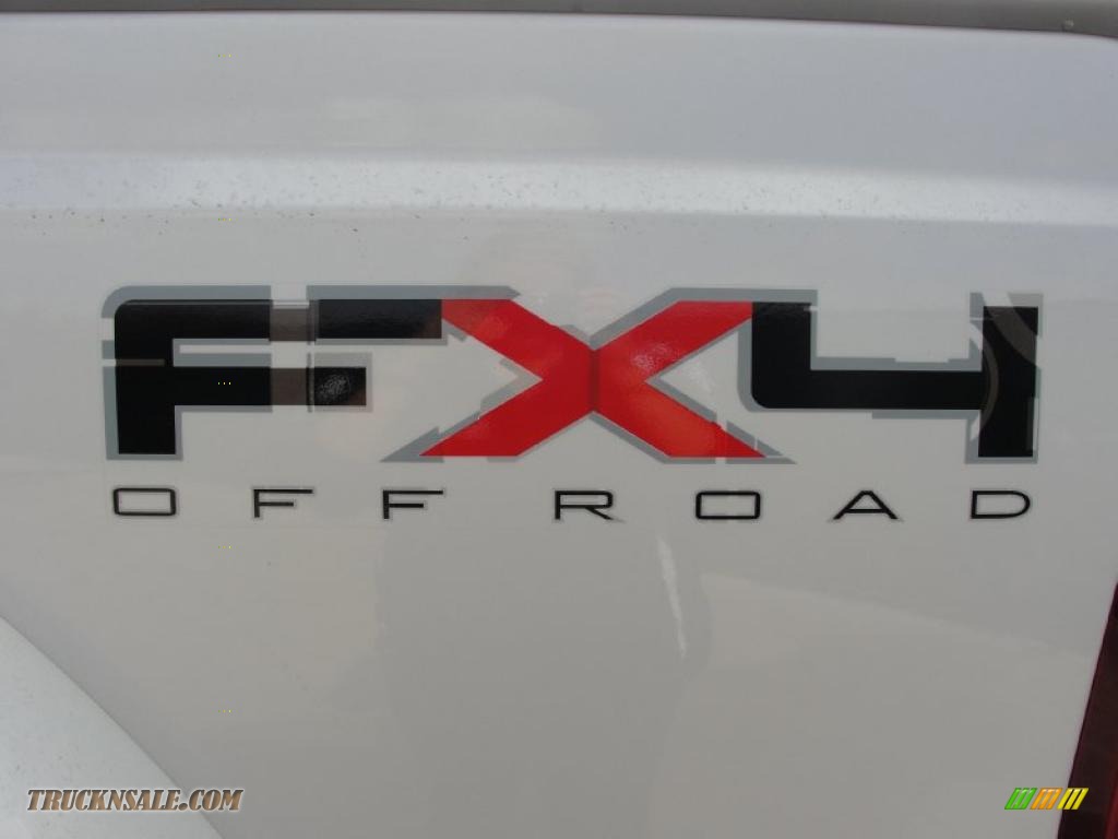 2011 F350 Super Duty King Ranch Crew Cab 4x4 Dually - White Platinum Tri-Coat Metallic / Chaparral Leather photo #18