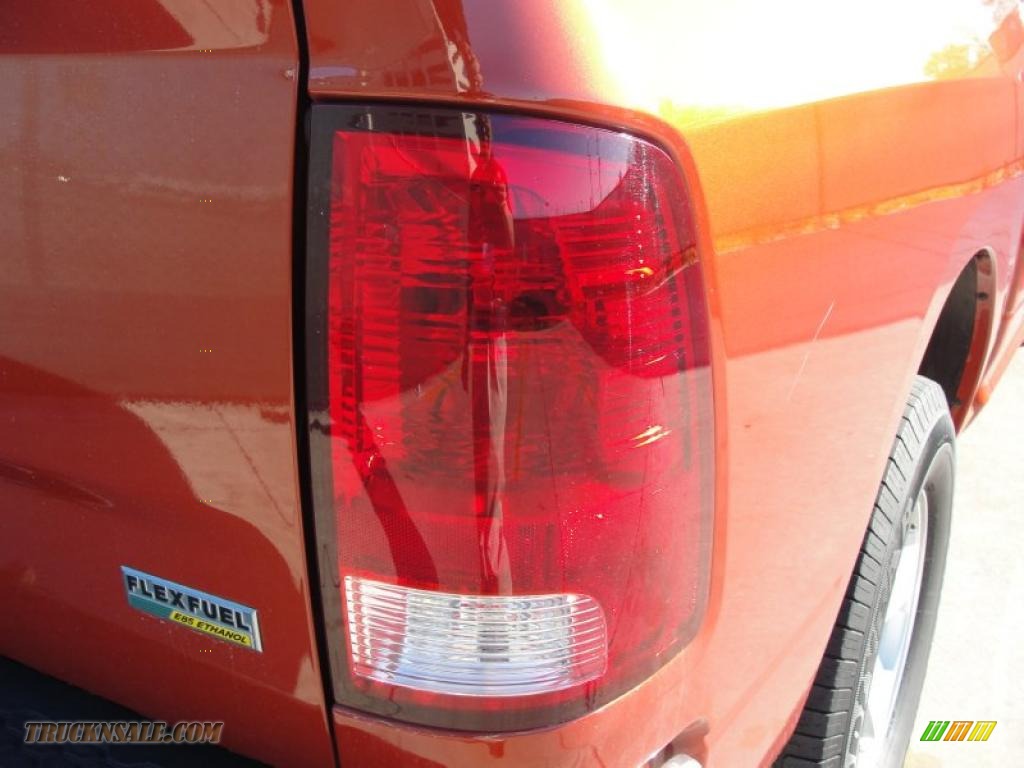 2009 Ram 1500 SLT Crew Cab - Sunburst Orange Pearl / Light Pebble Beige/Bark Brown photo #20