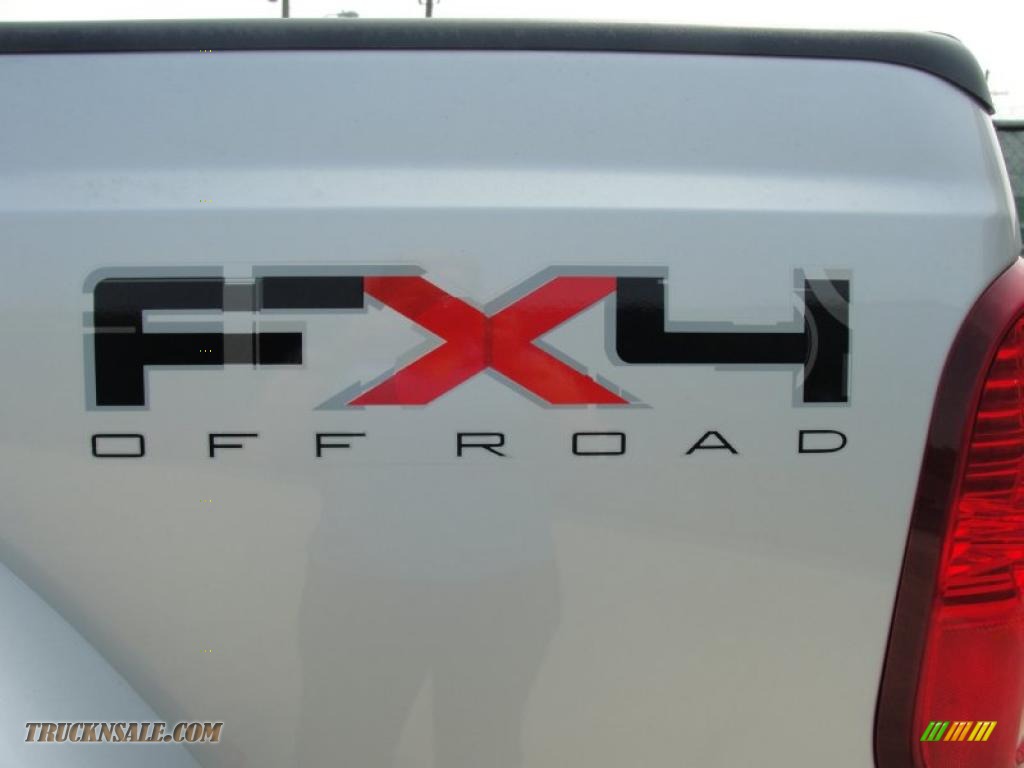2011 F350 Super Duty XLT Crew Cab 4x4 Dually - Ingot Silver Metallic / Steel photo #19