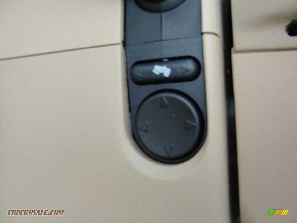 2011 F150 King Ranch SuperCrew 4x4 - White Platinum Metallic Tri-Coat / Chaparral Leather photo #40