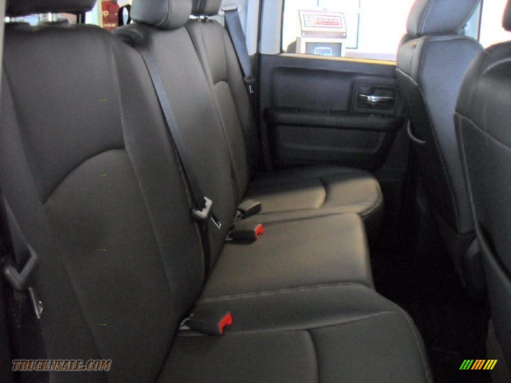 2011 Ram 1500 Laramie Quad Cab 4x4 - Brilliant Black Crystal Pearl / Dark Slate Gray photo #22