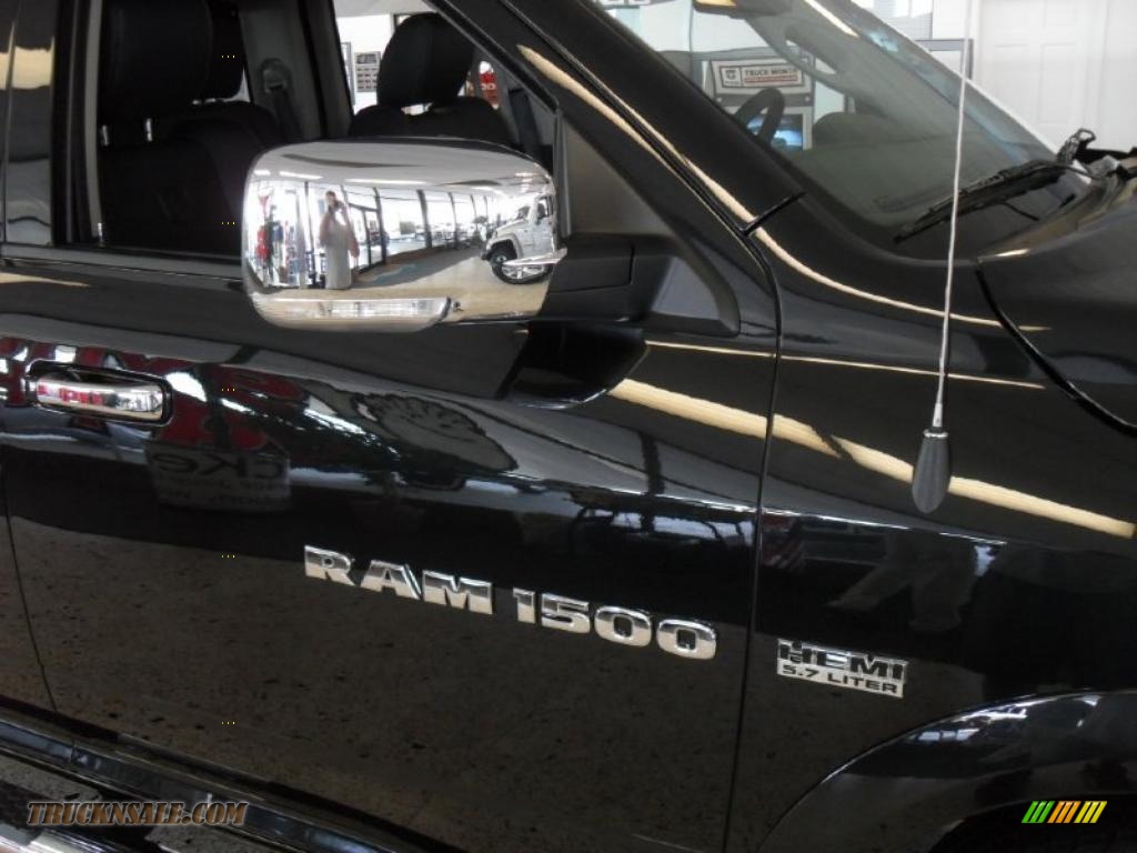 2011 Ram 1500 Laramie Quad Cab 4x4 - Brilliant Black Crystal Pearl / Dark Slate Gray photo #26
