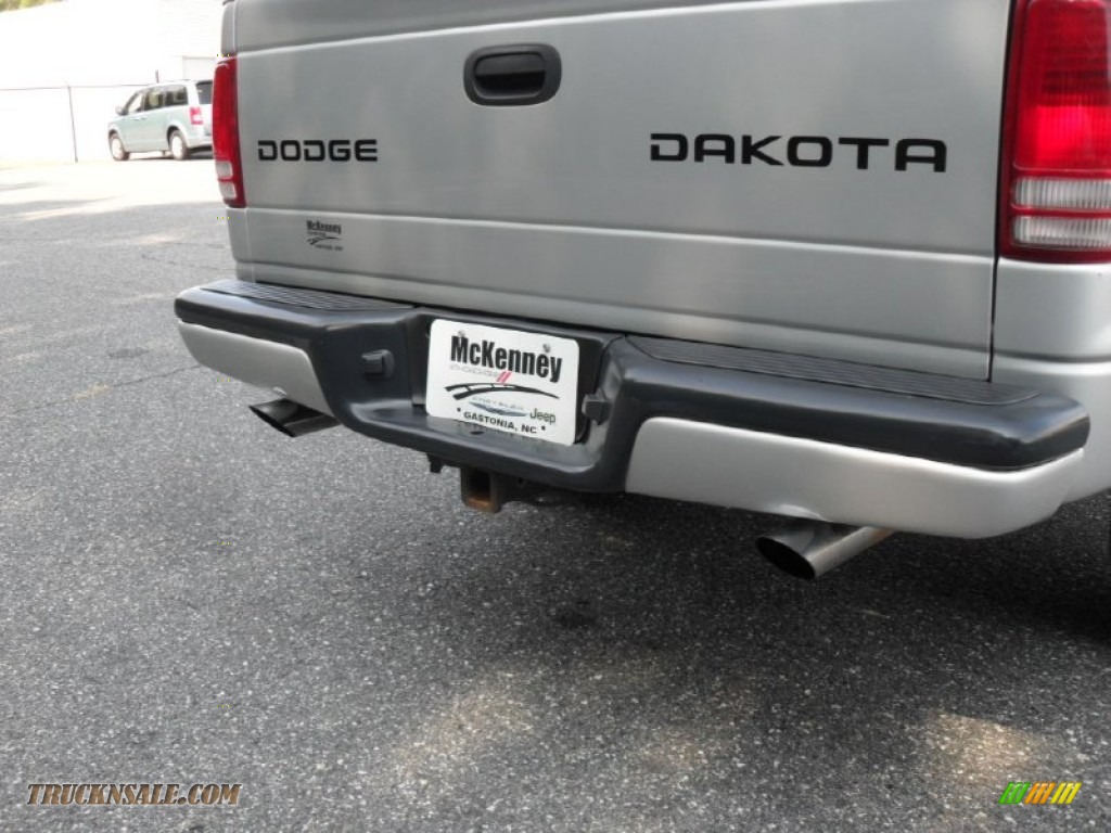 2003 Dakota Sport Quad Cab 4x4 - Bright Silver Metallic / Dark Slate Gray photo #18