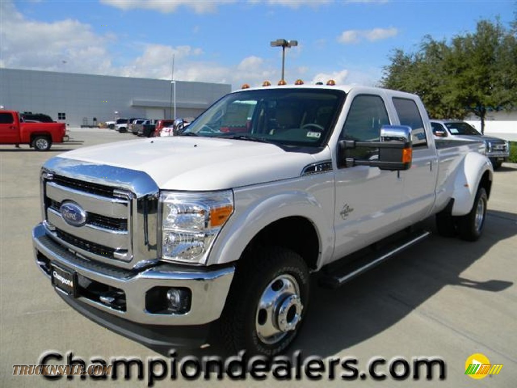 2012 Ford F350 Super Duty Lariat Crew Cab 4x4 Dually in White Platinum