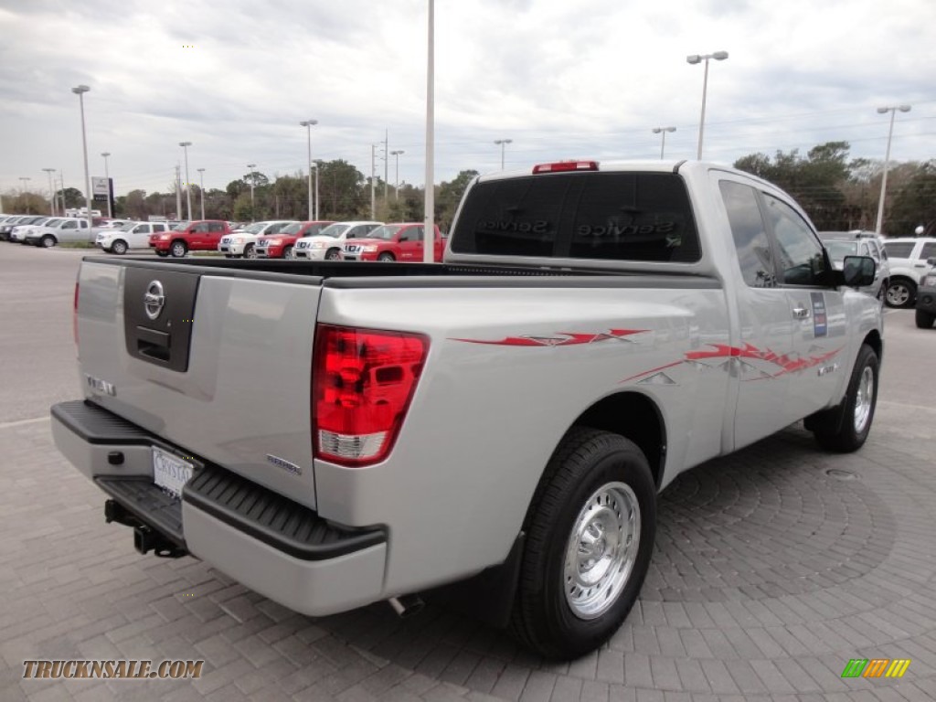 2011 Titan S King Cab - Radiant Silver / Charcoal photo #8