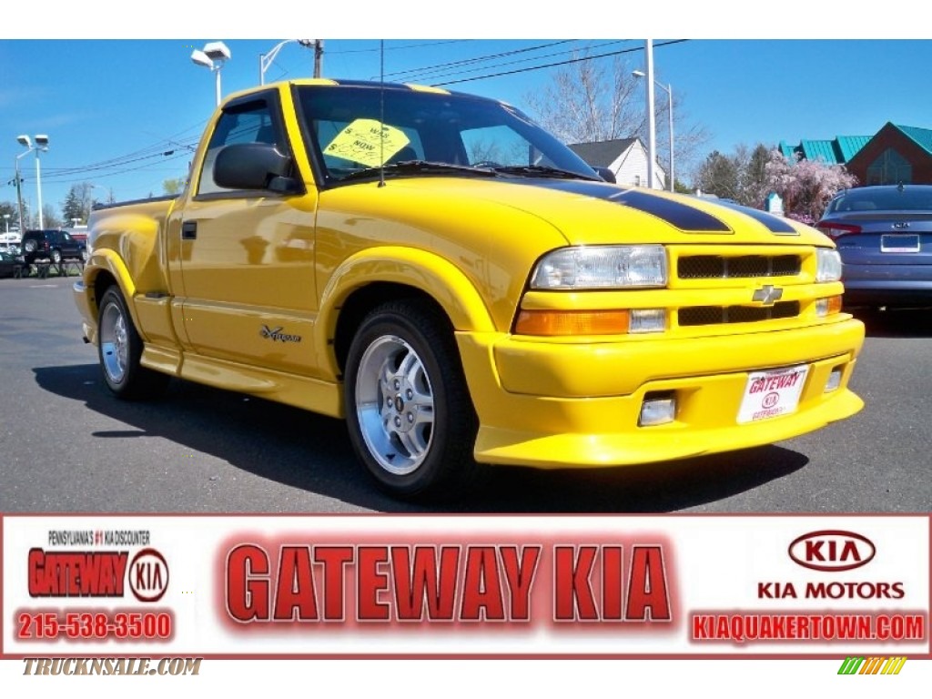 2003 S10 Xtreme Regular Cab - Yellow / Graphite photo #1