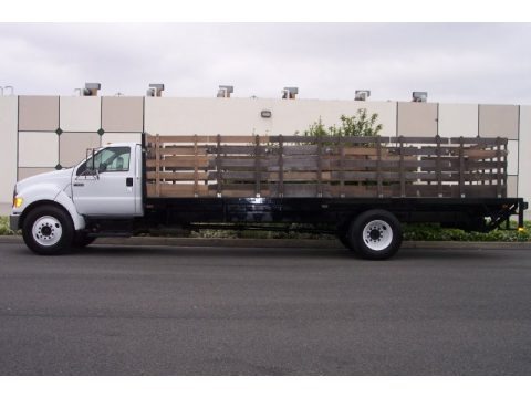 Oxford White 2006 Ford F650 Super Duty XLT Regular Cab Stake Truck Oxford White 2006 Ford F650 Super Duty XLT Regular Cab Stake Truck