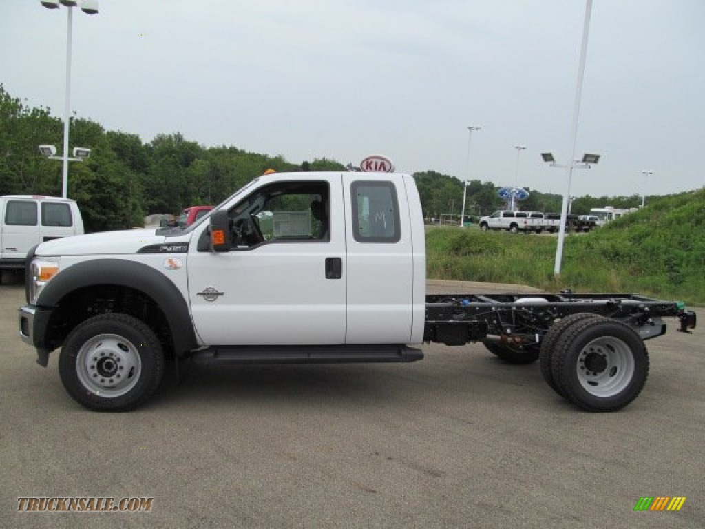 2012 F450 Super Duty XL Regular Cab Chassis 4x4 - Oxford White / Steel photo #10