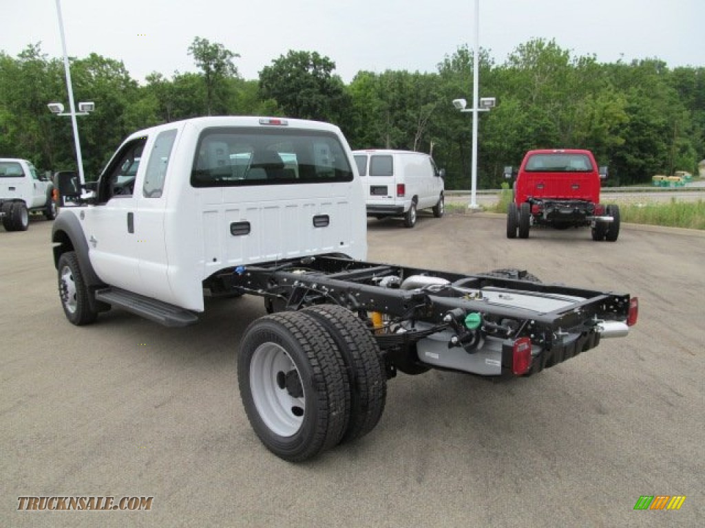 2012 F450 Super Duty XL Regular Cab Chassis 4x4 - Oxford White / Steel photo #12