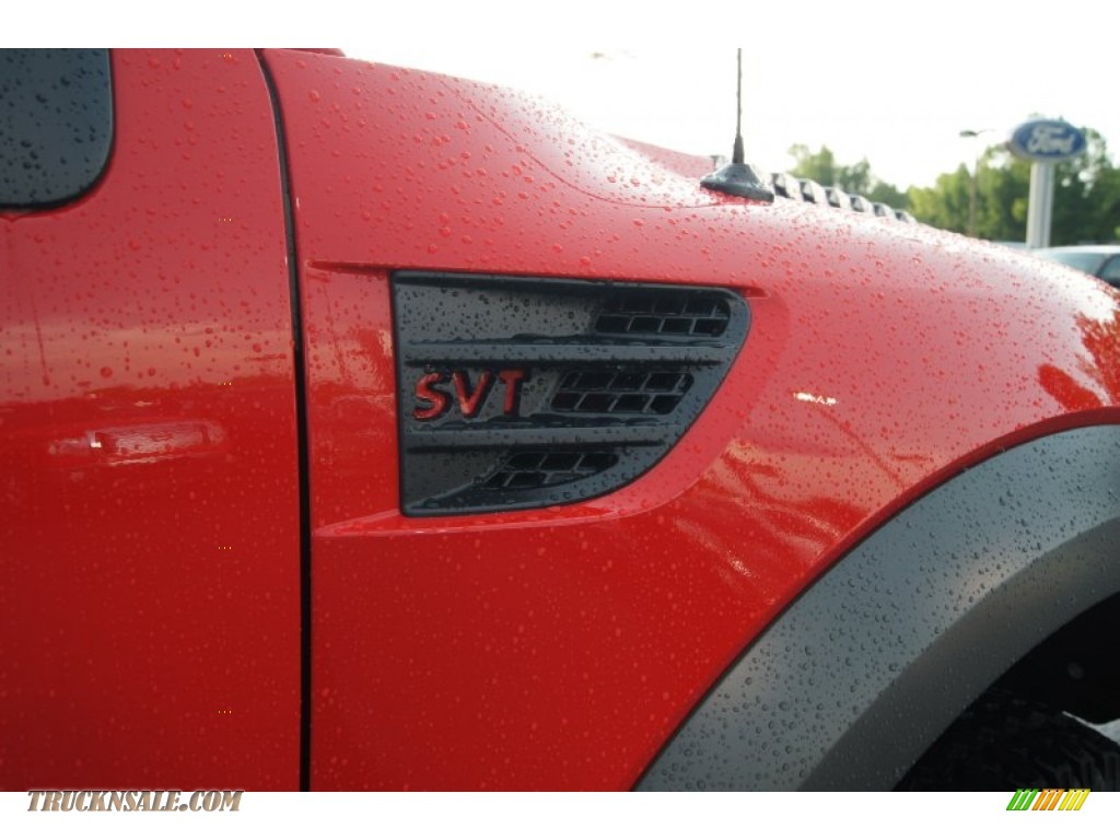 2012 F150 SVT Raptor SuperCrew 4x4 - Race Red / Raptor Black Leather/Cloth photo #16