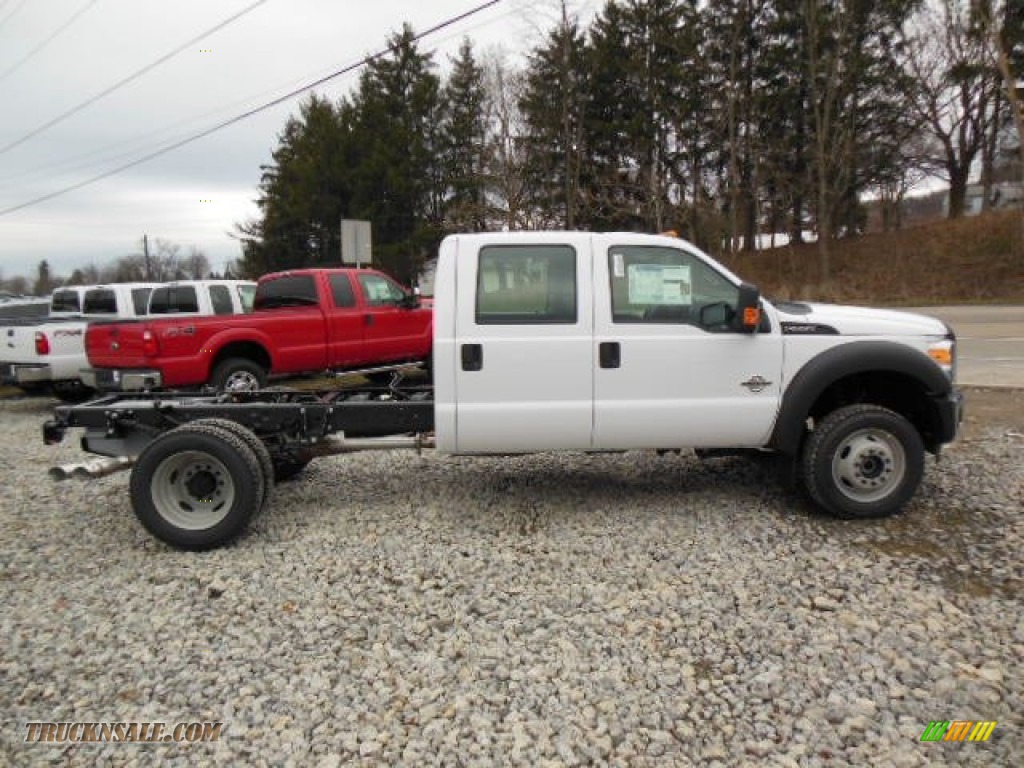 2013 Ford F550 Super Duty XL Crew Cab Chassis 4x4 in Oxford White