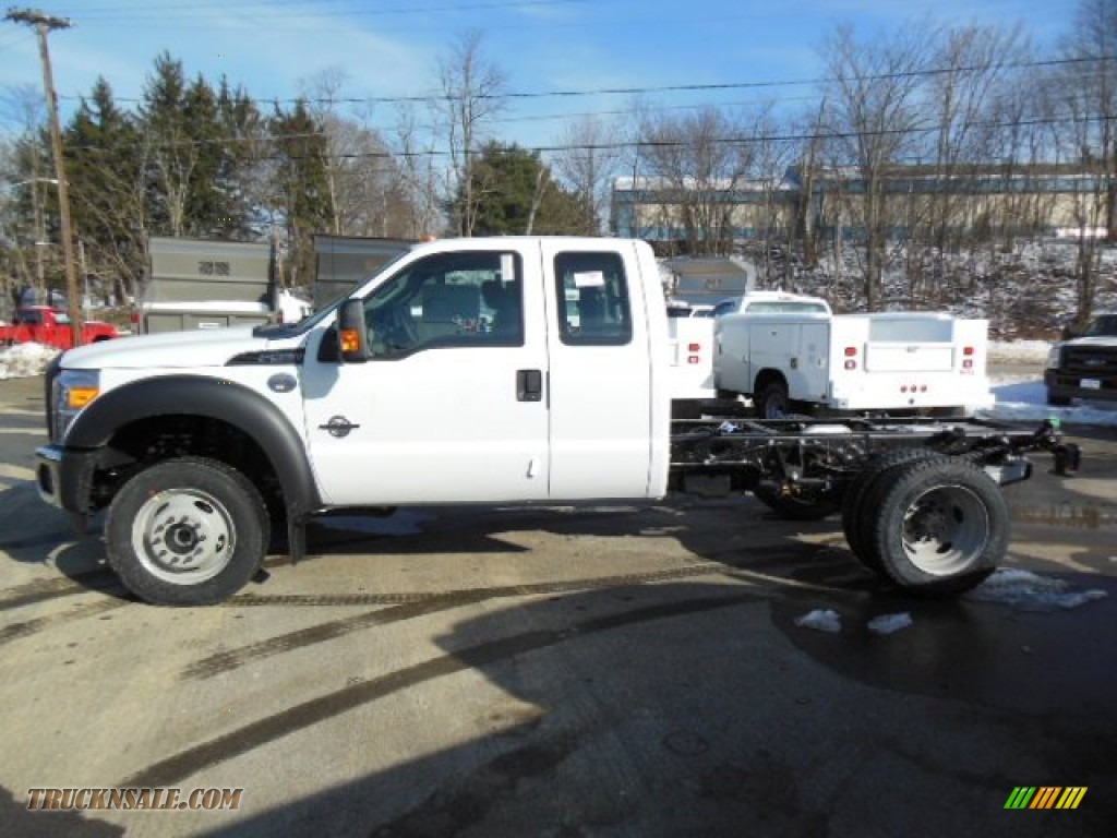 2013 Ford F550 Super Duty Xl Supercab 4x4 Chassis In Oxford White Photo