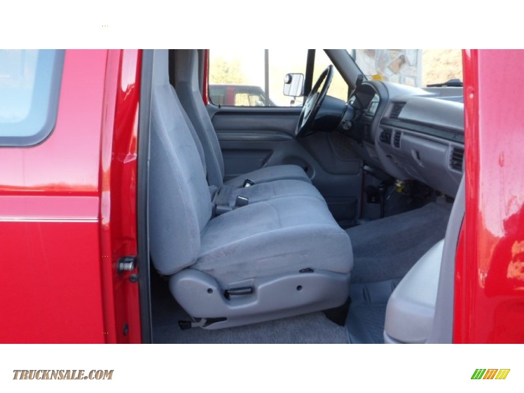 1997 F250 XLT Extended Cab 4x4 - Bright Red / Medium Graphite photo #34