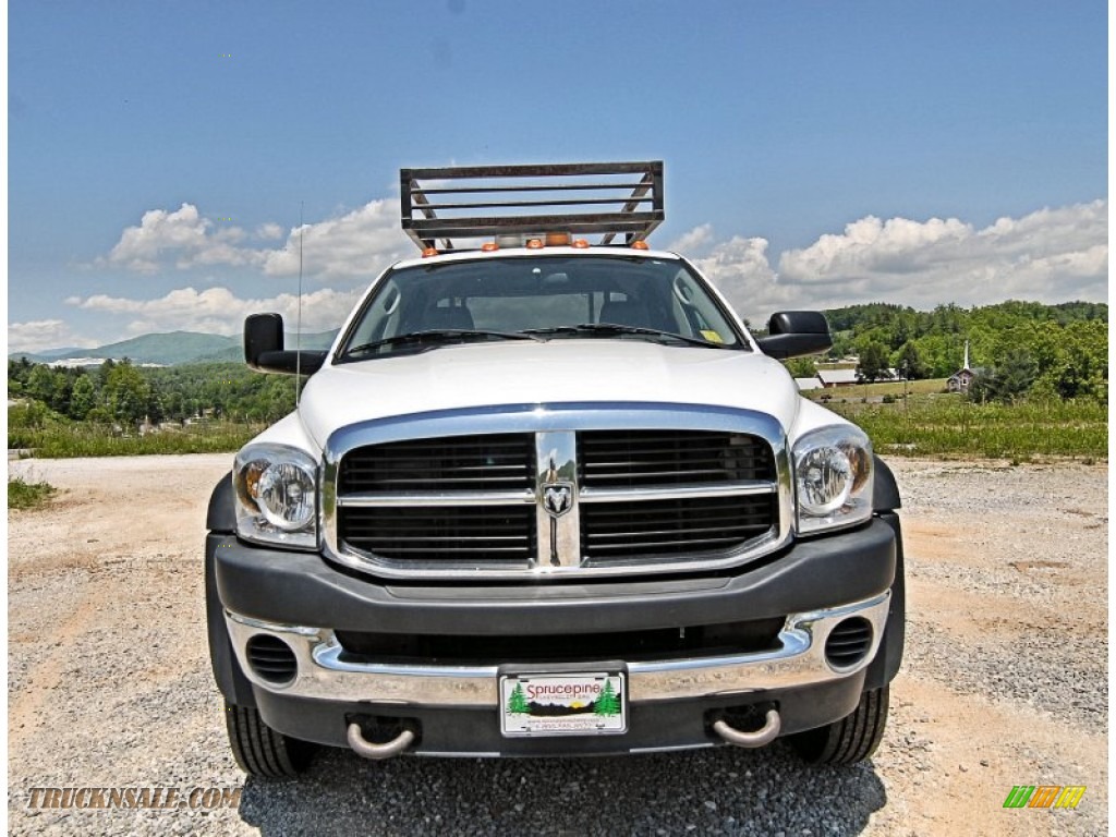 2008 Ram 4500 HD SLT Crew Cab Utility Truck - Bright White / Medium Slate Gray photo #7