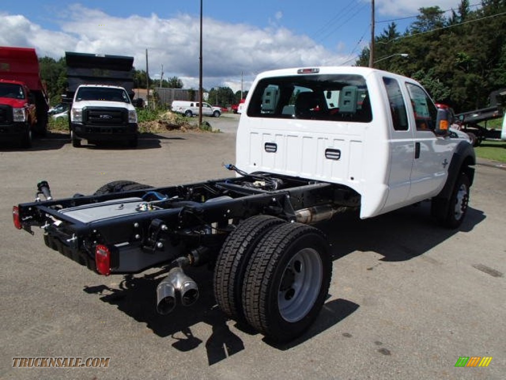 2014 F550 Super Duty XL SuperCab 4x4 Chassis - Oxford White / Steel photo #8