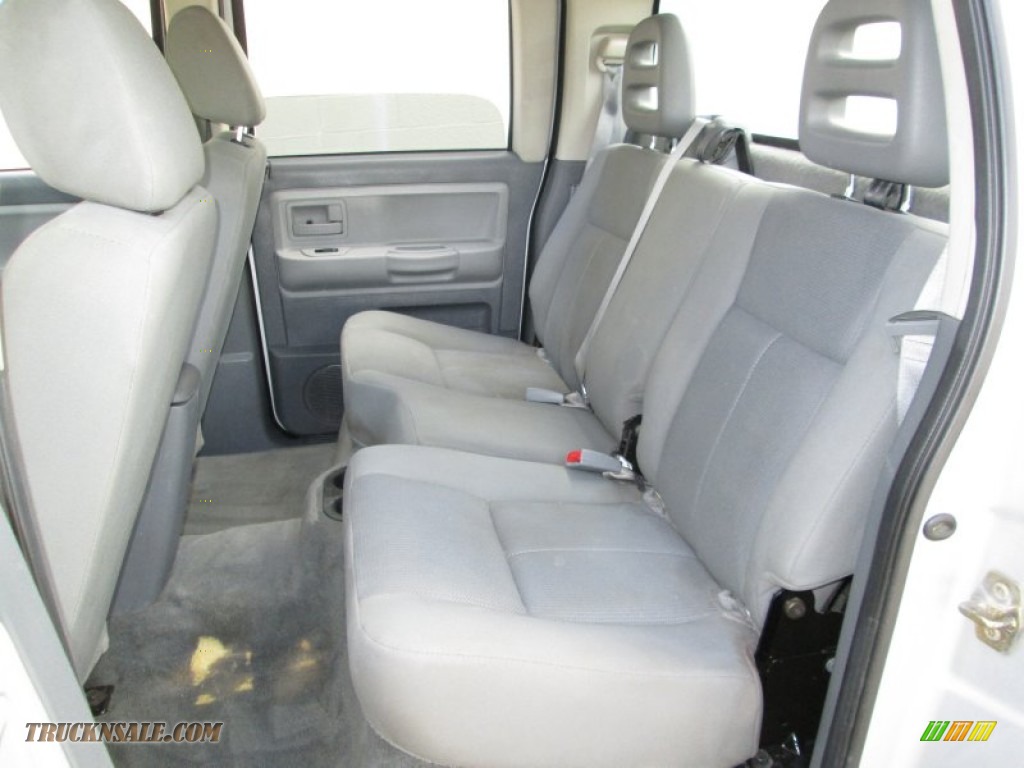 2006 Dakota SLT Quad Cab 4x4 - Bright Silver Metallic / Medium Slate Gray photo #17