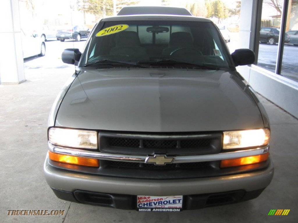 2002 S10 LS Extended Cab - Light Pewter Metallic / Graphite photo #18