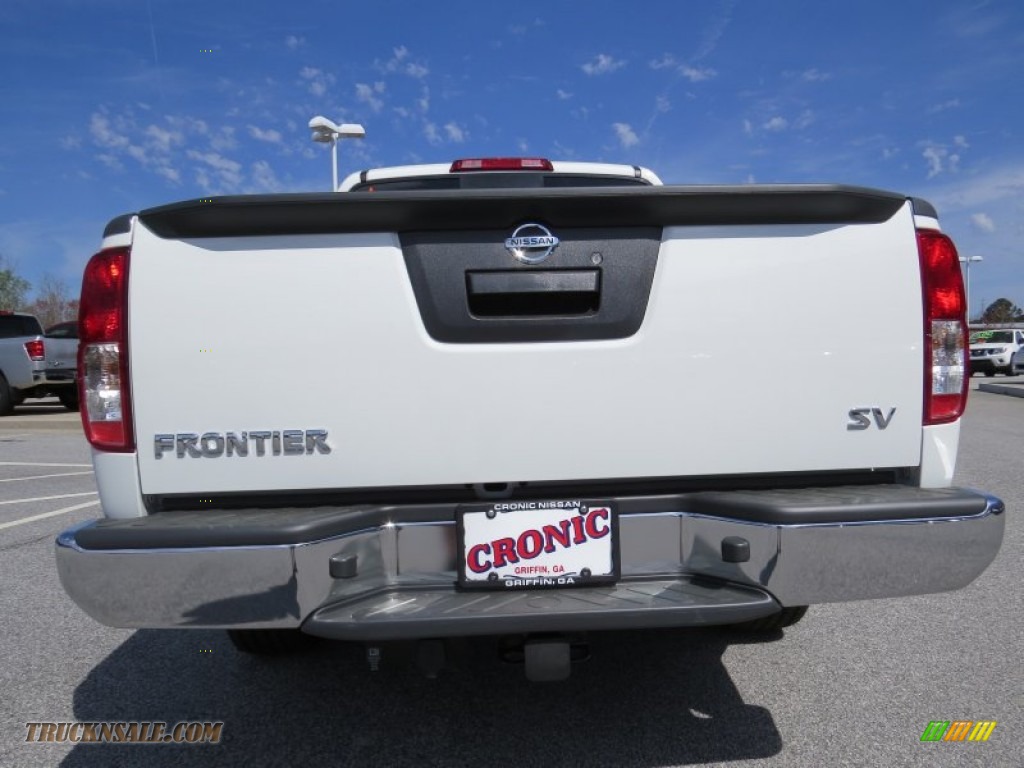 2014 Frontier SV Crew Cab - Glacier White / Steel photo #4