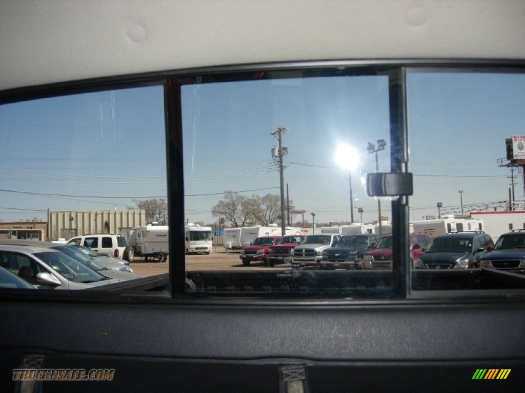 2004 Dakota SXT Club Cab 4x4 - Patriot Blue Pearl / Dark Slate Gray photo #21
